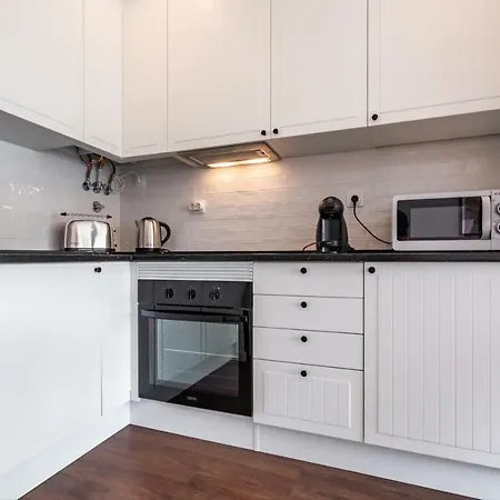 Apartment Akicity Rato Hemel *
